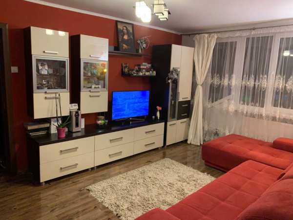 Vand apartament 3 camere, 2 bai, mobilat, zona Orion Piatra Neamt
