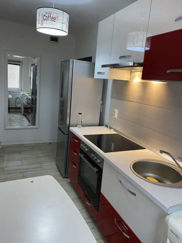 De inchiriat apartament 2 camere central