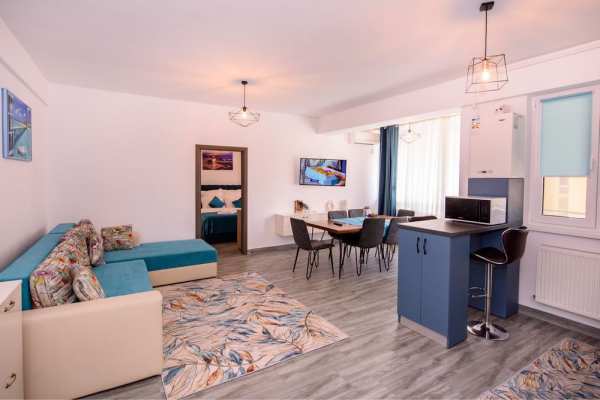 Inchiriez Apartament 3 Camere Mamaia Nord in prima linie la Mare