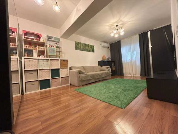 Apartament mobilat 3 camere, optional parcare demisol