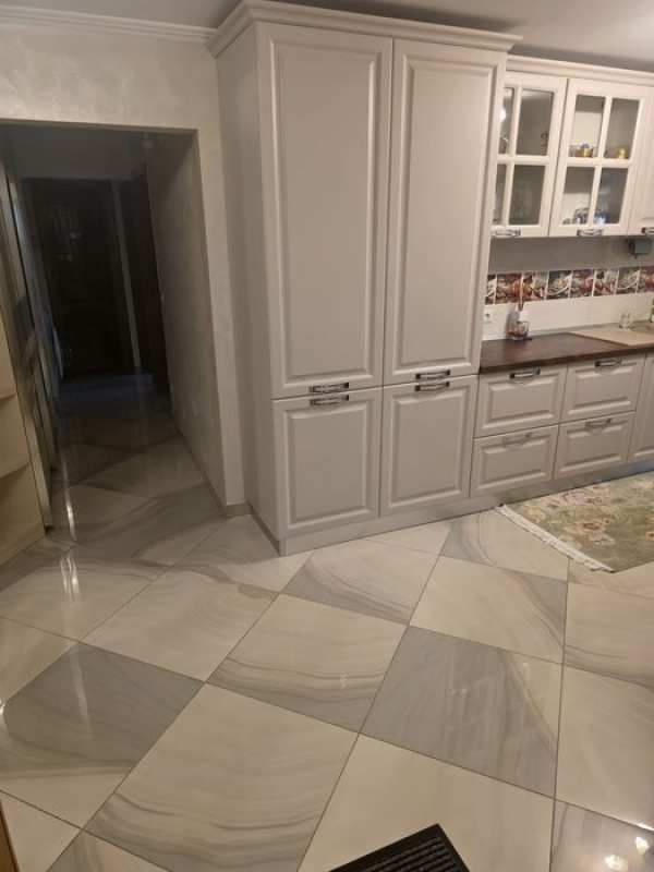 Închiriez apartament în Obcini