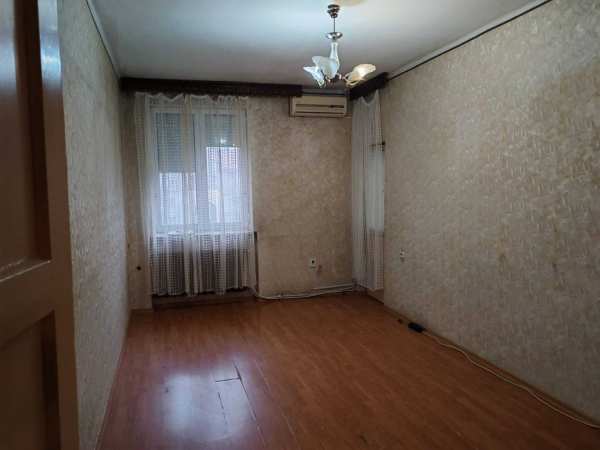 Apartament 3 camere-cvartal Onesti