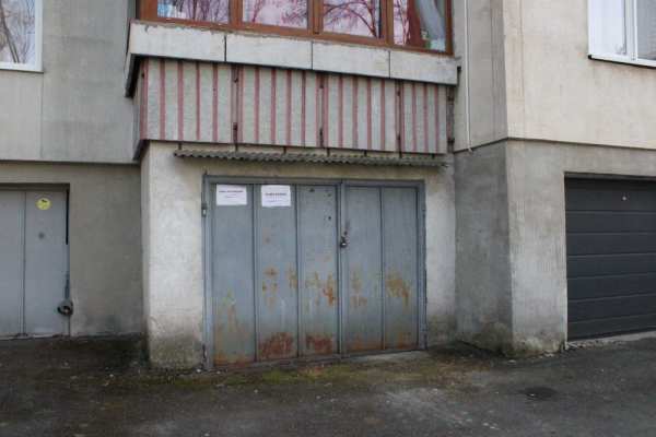 De vanzare garaj sub bloc in Tudor