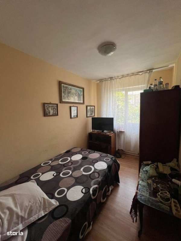 Apartament 3 camere Craiovita 2/4 50 mp