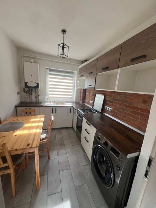 Apartament cu 2 camere mobilat, et. 2ap