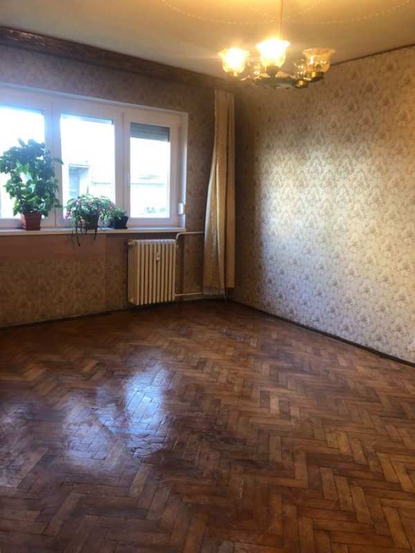 Vand apartament 3 camere ultracentral - str Tudor Vladimirescu,Arad