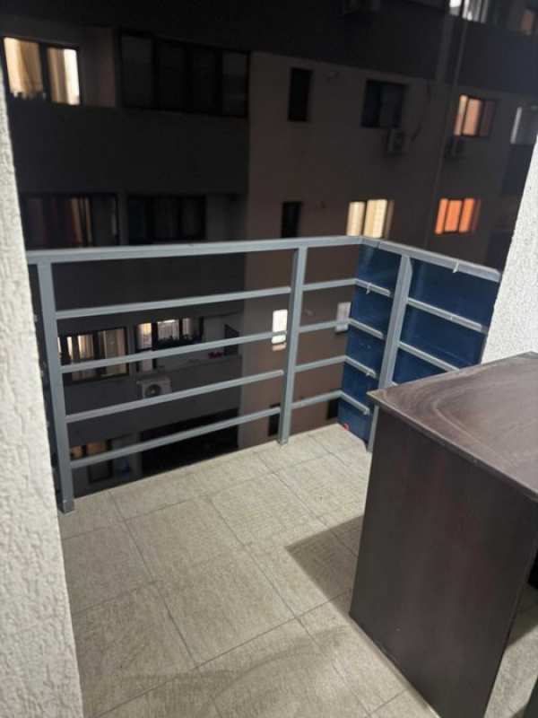 Persoana fizica ofer garsoniera spre inchiriere