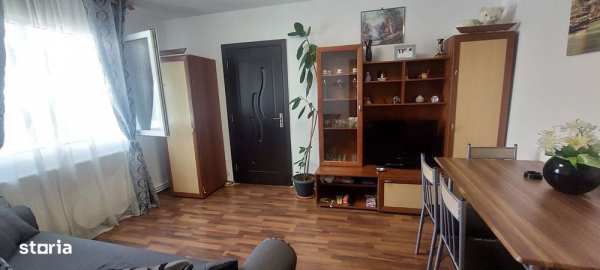 Apartament 4 camere de vânzare – Strada Clăbucet