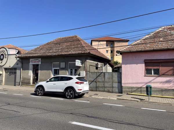 De vanzare case si teren