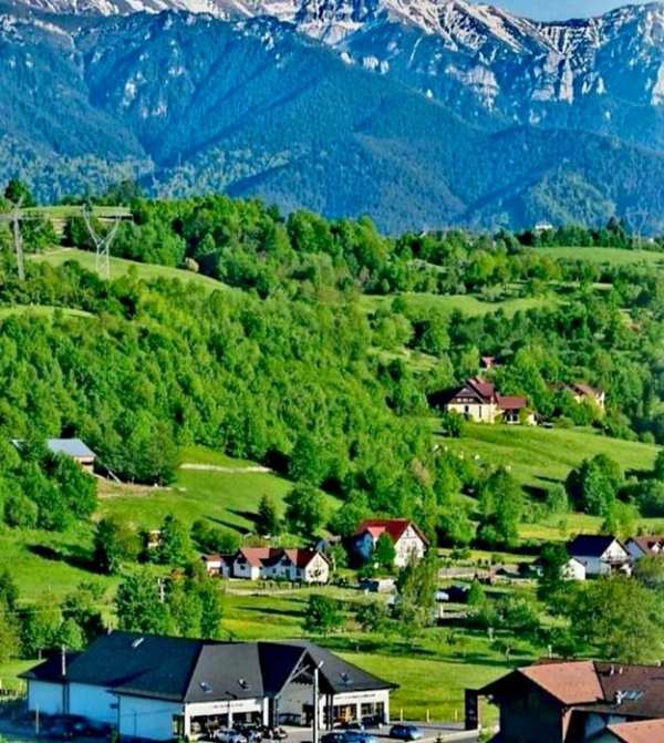 Închiriez ap. 2 camere în Tohanul Nou vedere direct la Munții Bucegi.