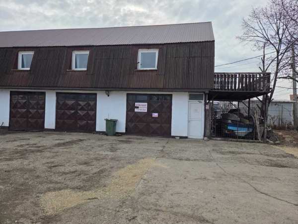 Inchiriere spatiu de birouri cu parcare