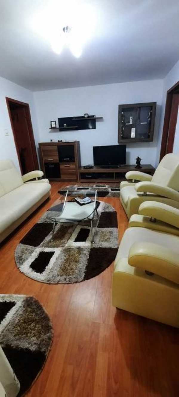 Apartament 3 Camere Decomandat  LUX – Corabia – Complet Mobilat