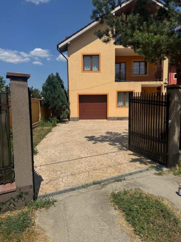 Inchiriez casa in targu jiu