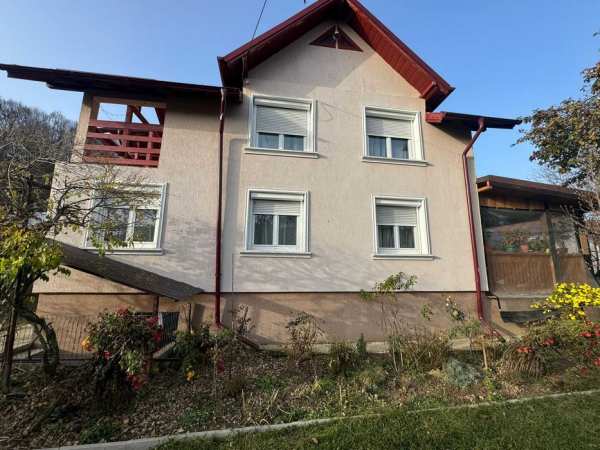 inchiriez casa moderna Valea Lunga ,langa Moreni dambovita