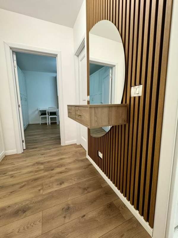 Garsonieră de închiriat, DRISTOR, lângă metrou, bloc MIXT