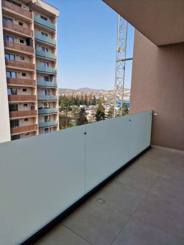 Apartament nou+parcare, zona pompieri ,ISU // închiriere