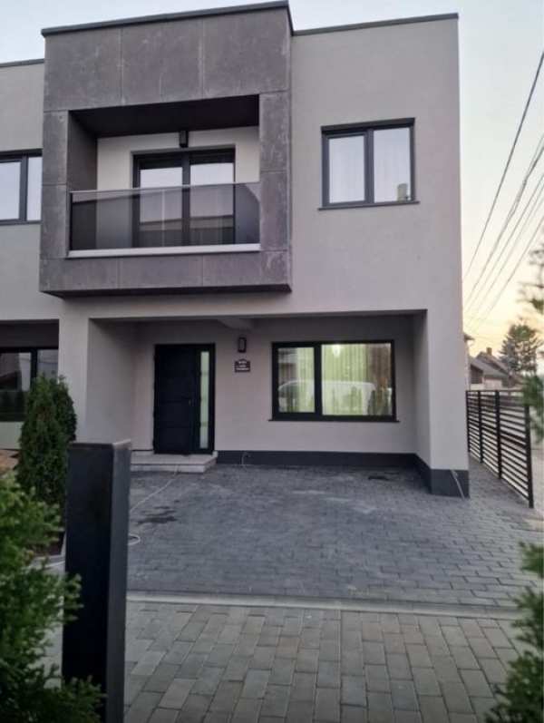 Casa tip duplex zona centrala cu chirias!!