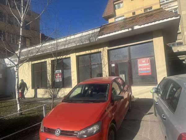 Inchiriez /vand spatiu comercial Piata Centrala Piatra Neamt str Ozana