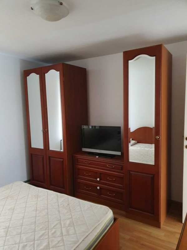 Închiriez casă 2 camere, Craiova, 1 Mai
