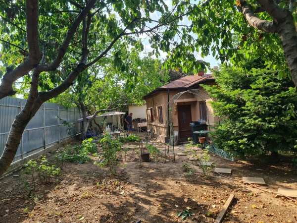 Casă cu teren 414m, sec 5 str Neptun