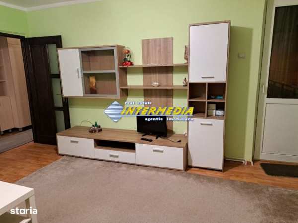Apartament 3 camere decomandat de inchiriat Alba Iulia zona Centru