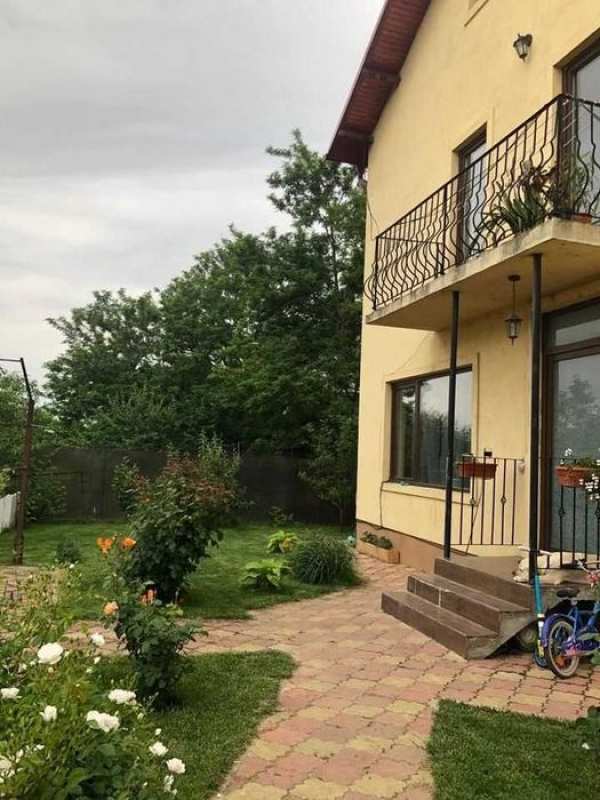 Inchiriez Vila 184 mp, P+1+M, Living, 3 dormitoare, langa Bucuresti