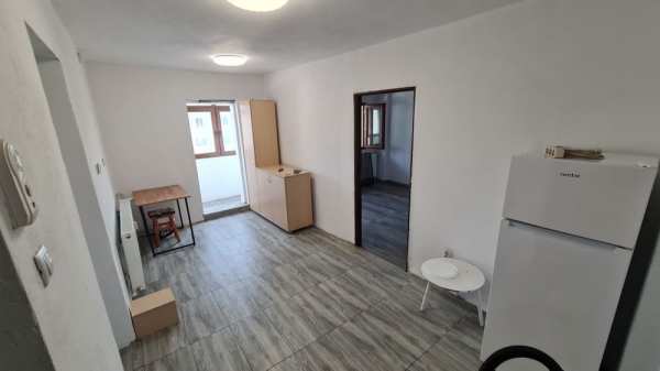 Apartament 2 camere de vanzare