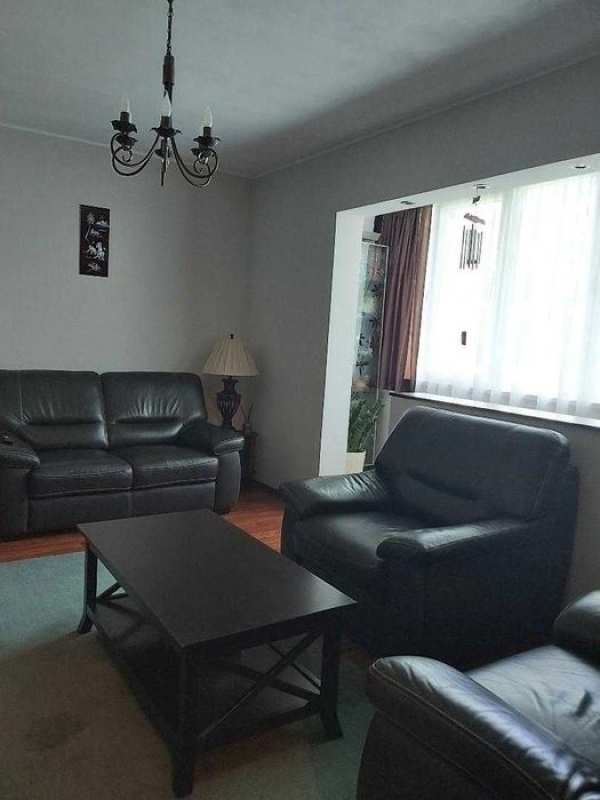 PROPRIETAR vand apartament 3 camere 4/4 sector4