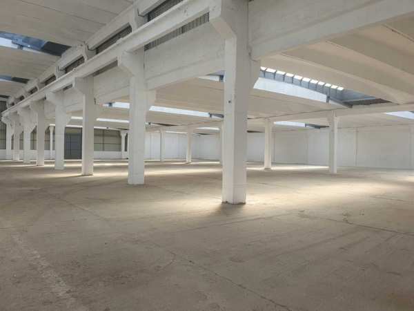 Teren industrial 130000 mp si hale mari finisate/nefinisate beton arm