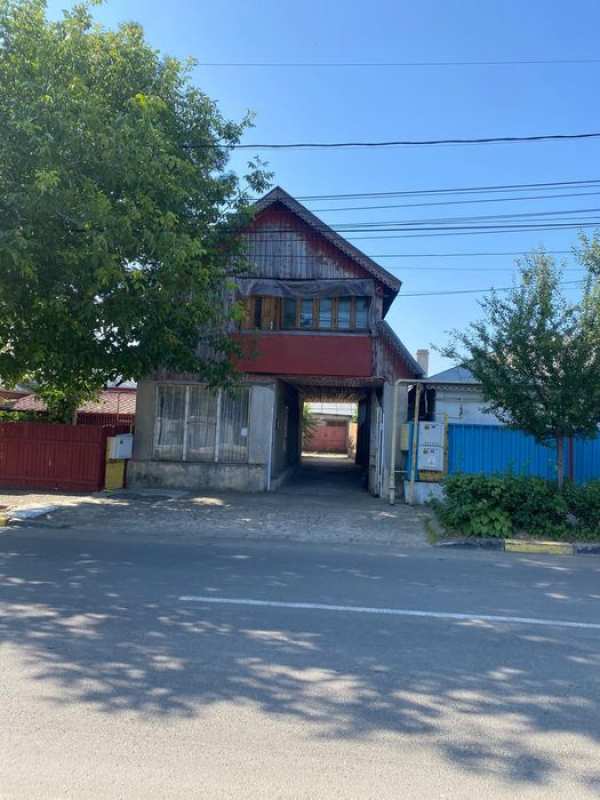 Vand imobil,situat in Tecuci,str Elena Doamna!