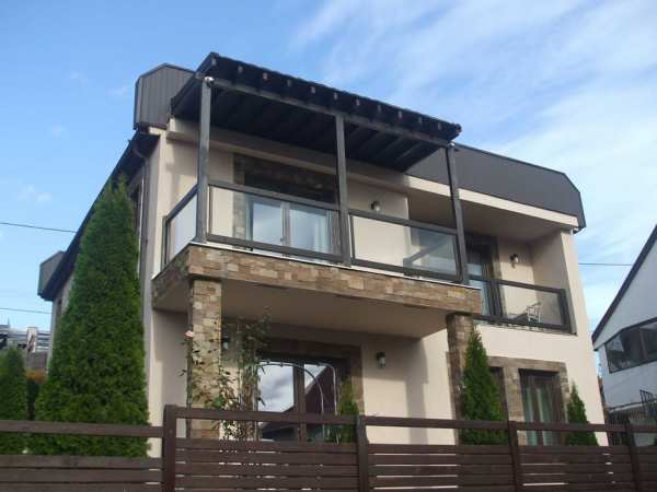 Vila moderna P.Neamt cu vedere lac,bonus 400mp teren intrav. acces lac