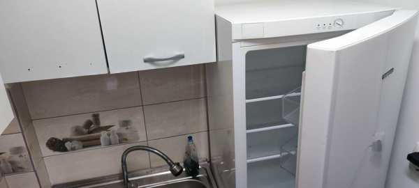 vând garsonieră ,etaj 2 preț 33000 euro
