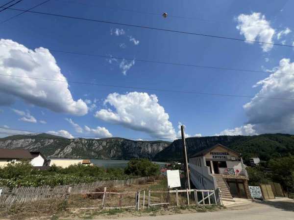 Teren clisura Dunării