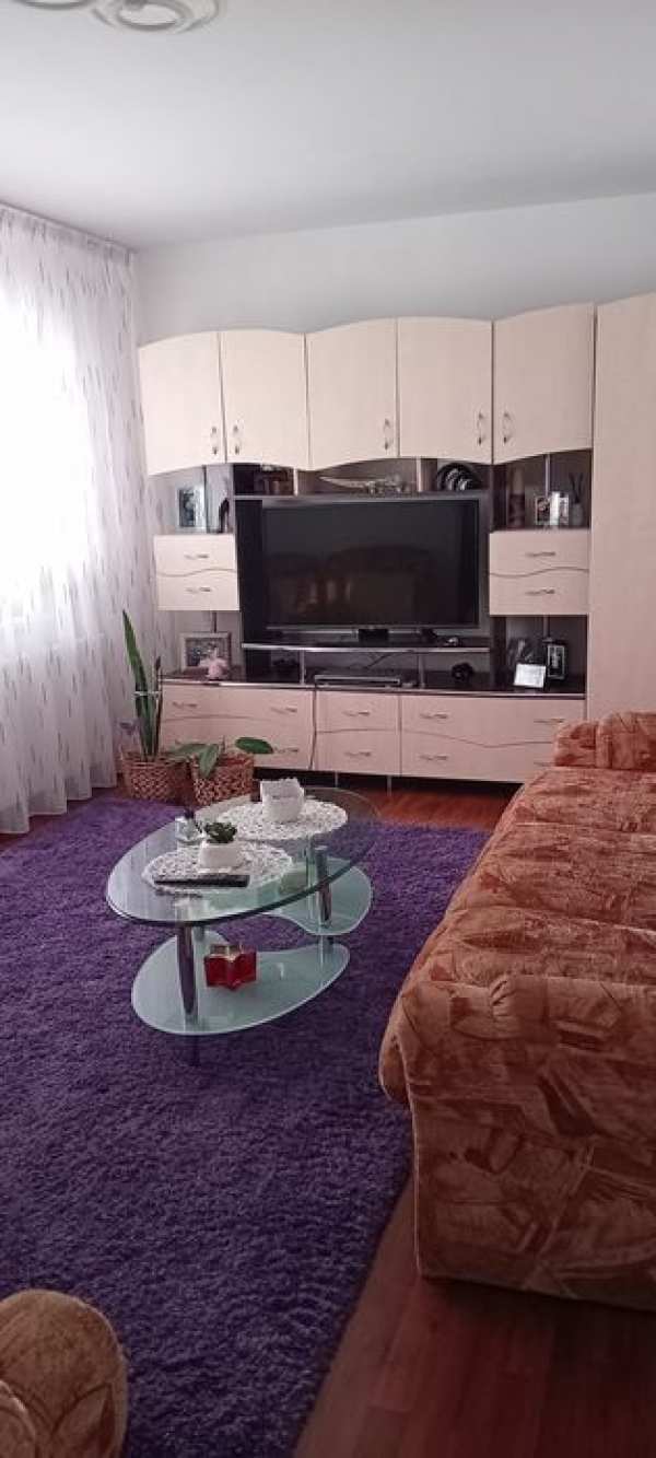 DE VÂNZARE Apartament 2 camere, Zărnești jud. Brașov