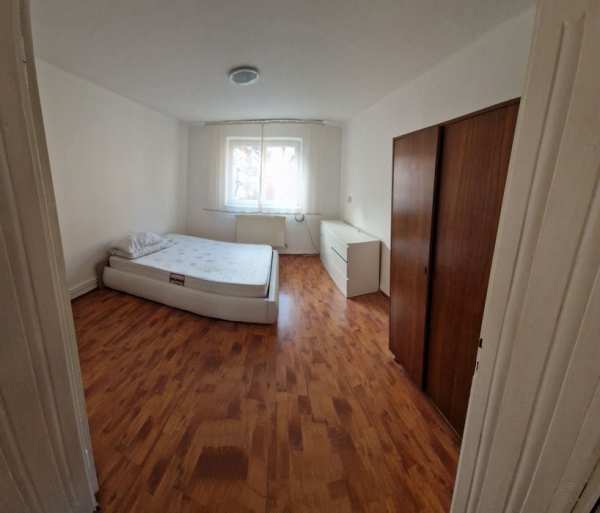 Inchiriez locuinta/apartament la casa in Codlea