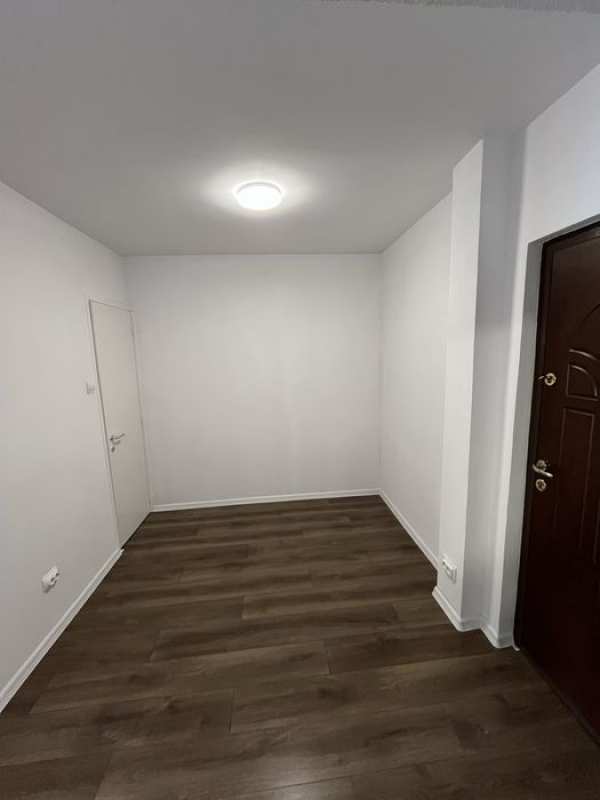 Garsonieră de vânzare