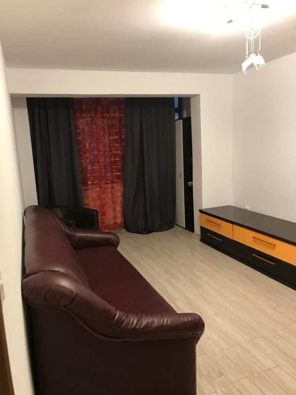 Apartament de inchiriat