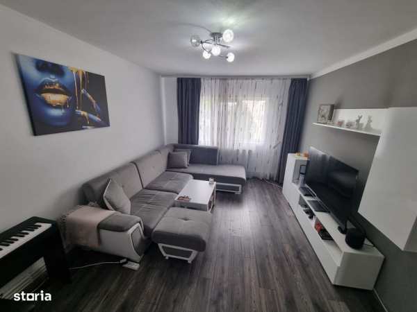 Faleza nord reyna-apartament 3 camere decomandat cu vedere la mare
