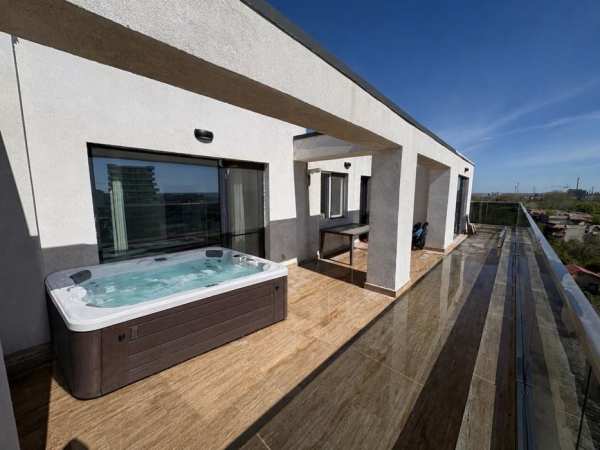 Apartament 3 camere tip Penthouse 105 mp.  ‼️  71mp utili+ terasa  34mp utili  PRIVELISTE superba spre mare
