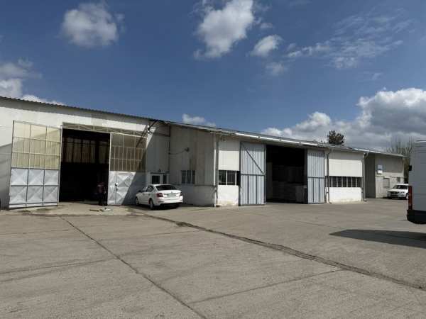 Inchiriere spatiu cladire in hala securizata