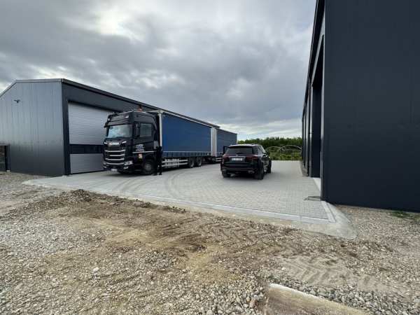 Hale De Inchiriat - intrare dn1A, Crevedia