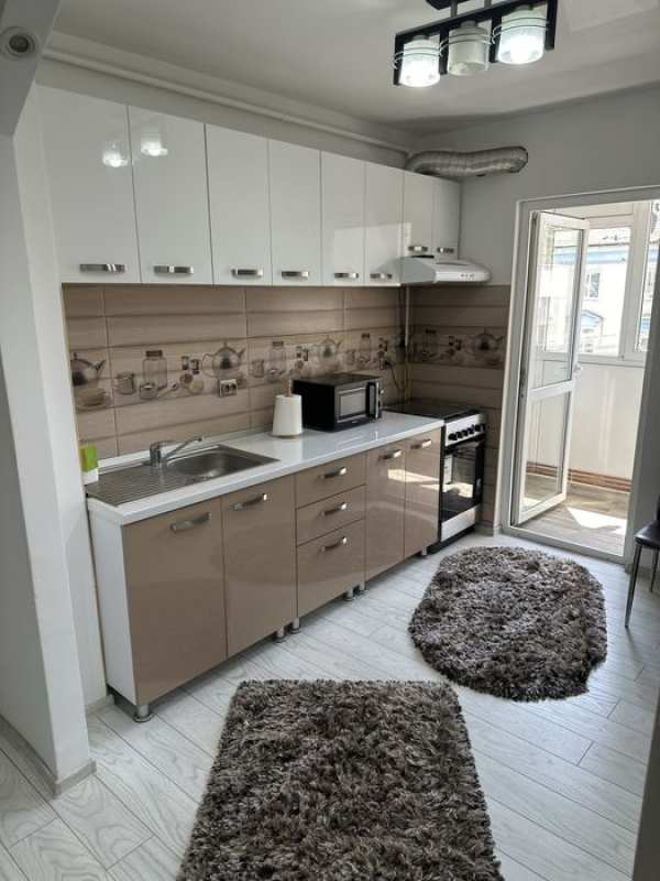 Inchiriez apartament 2 camere