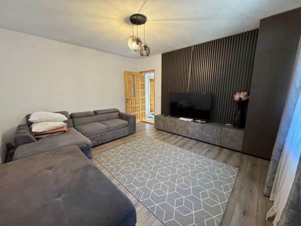 Închiriez casă munte voineasa