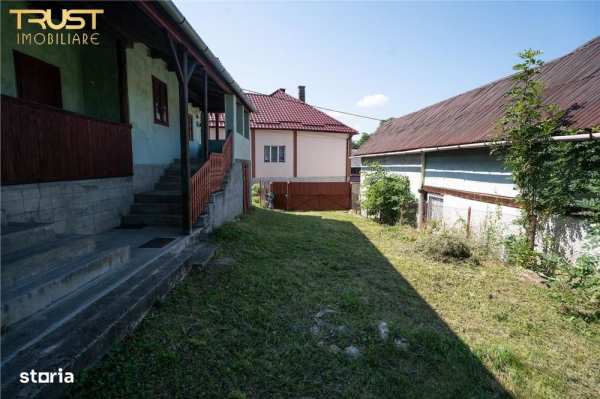 Casa de lemn l Teren 2278 MP l Sancraiu