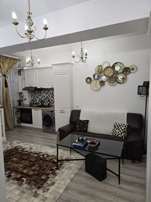 Apartament cu 2 camere Sf Lazăr- str. Zimbrului