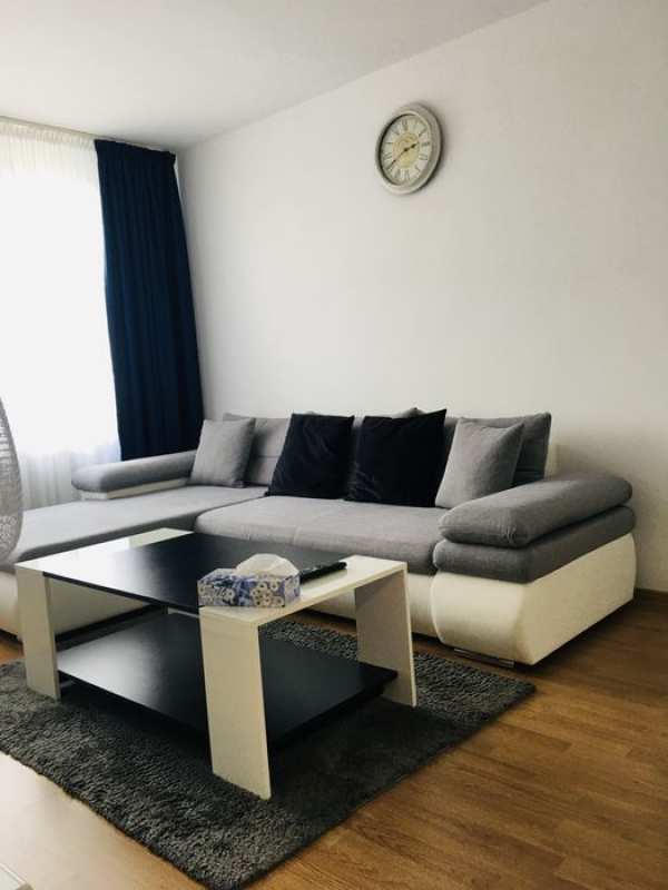 Proprietar Inchiriez Ap. 2 cam langa stadion Rapid