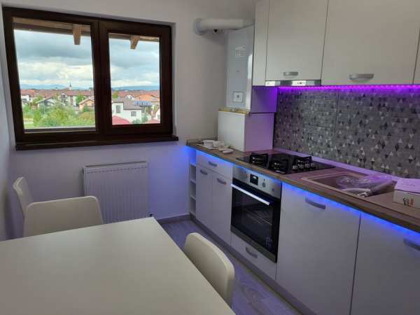 Vand garsoniera cu mansarda in San Petru