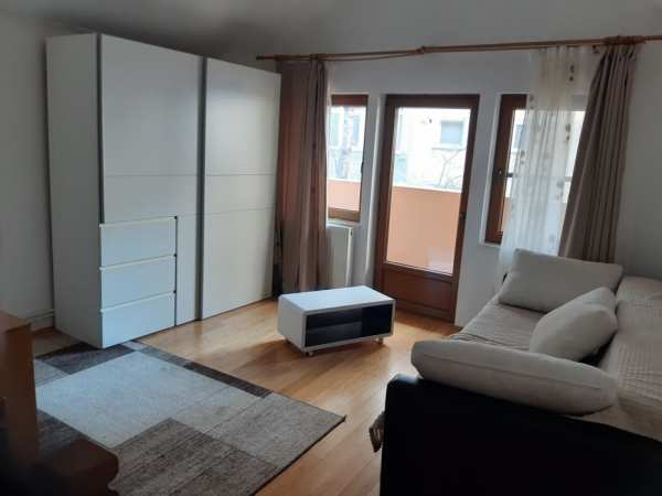 Închiriez apartament 3 camere decomandat complet mobilat