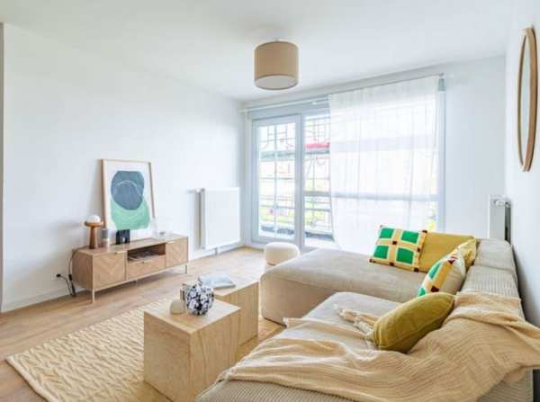 Apartament 2 camere – zonă centrală potențial rezidențial și comercial