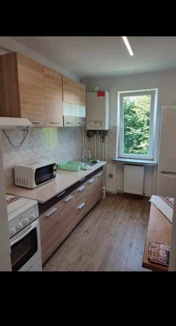 Închiriez apartament 2 camere zona RFN, Baia Mare